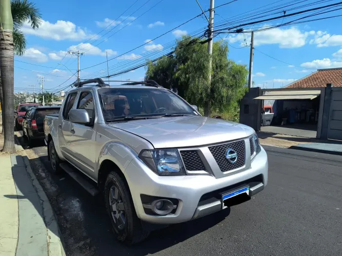 Nissan Frontier SV Attack CD 4X2 2.5 TB Diesel 2013