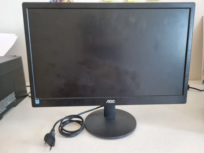 Monitor AOC + Adaptador HDMI/VGA novo