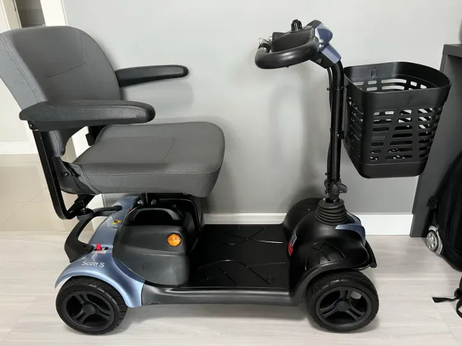 Vendo Scooter Scott S