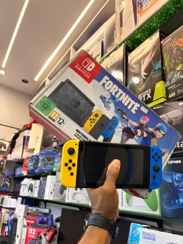 Nintendo Switch desbloqueado dual boot ED Especial Fortnite