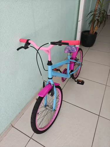 Bicicleta infantil menina