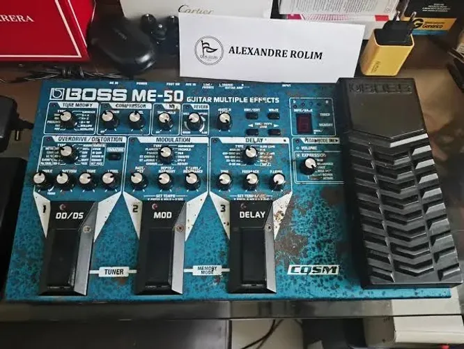 Pedaleira boss me 50