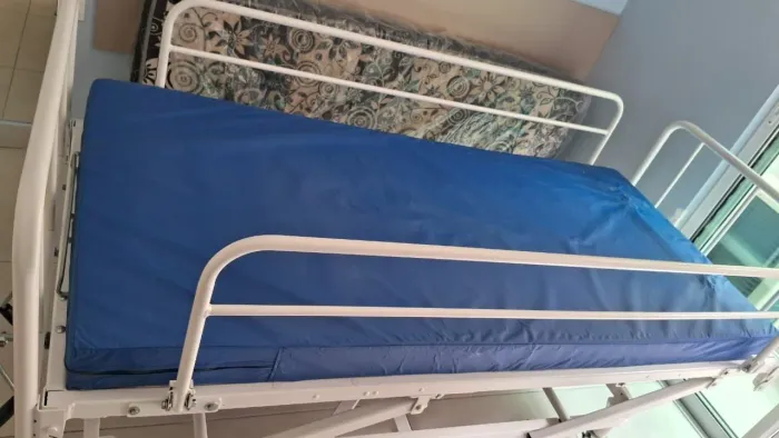 Vendo Cama Hospitalar Marca Pilate 3 Estágios.