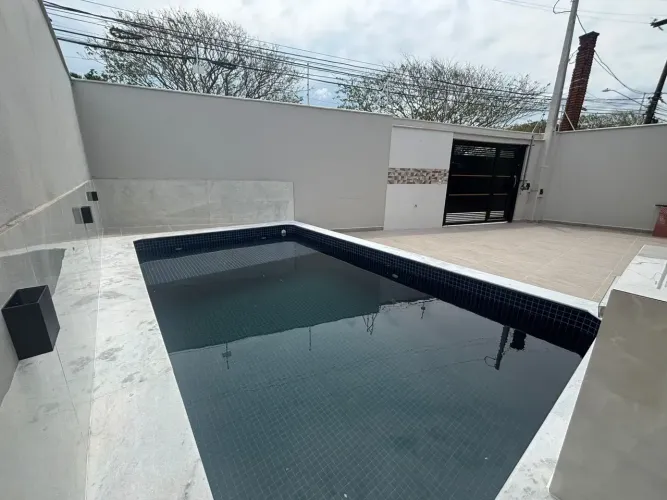 Casa Nova, lado Praia, com Piscina para venda, 2 quartos em Jamaica Praia - Itanhaém - SP