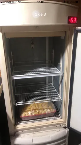 Freezer vertical cervejeira que gela de verdade ( aceito cartão)