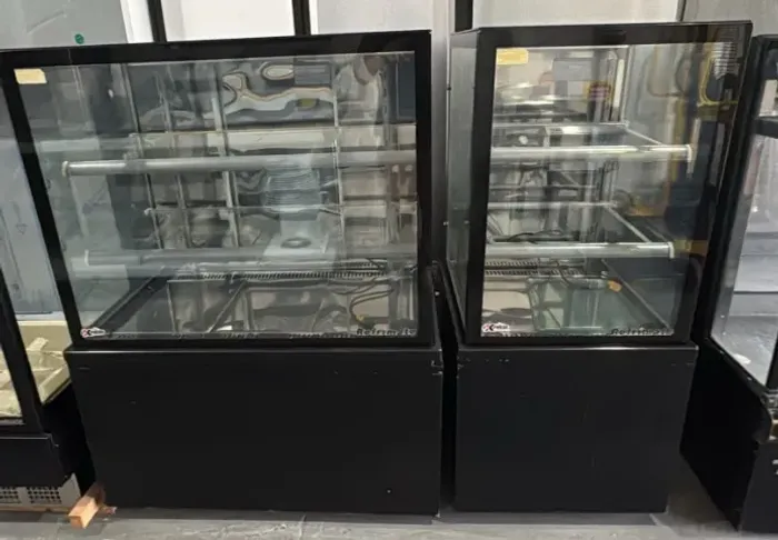 Jogo Vitrines Refrigeradas Ar Forçado Seminova
