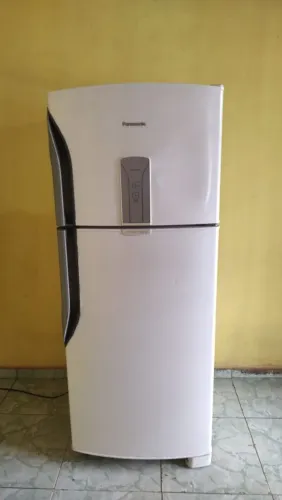 Geladeira Panasonic funcionando