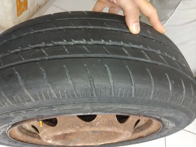 Pneu vectra 175/65 R14 deixo montado local (Observação so pneu a venda )
