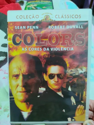 Lote com 2 DVDs Originais Seminovos: Colors e as Aventuras de Papa léguas