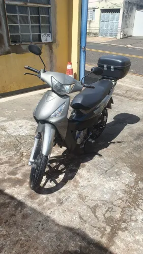 Vende se moto Honda biz ES 08/09