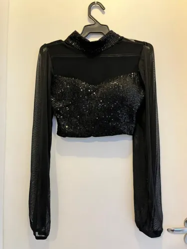 blusa com brilhos manga longa