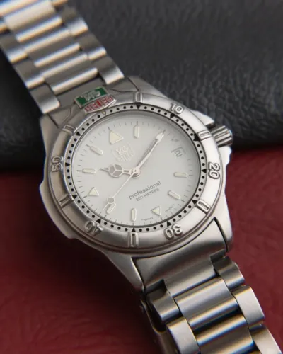 Relógio TAG Heuer 4000 Series (WF1210-K0)