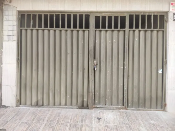 Portão super conservado de Zinco Galvanizado