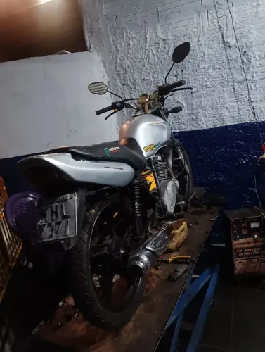 Moto Suzuki com débito *31 cor 3000