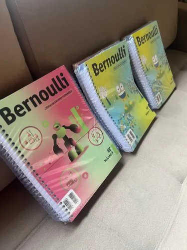 VENDO LIVROS PARA ESTUDAR PARA O ENEM 