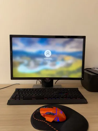 PC Gamer, Monitor Dell, CPU PCYES, Teclado RAWAR, Mouse WARRIOR