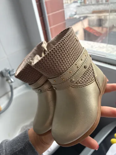 Bota pampili dourada