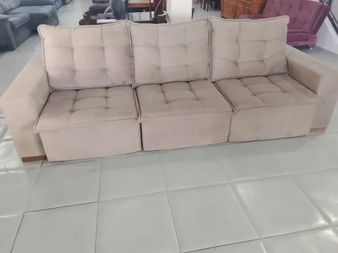 Sofá retrátil e reclinável