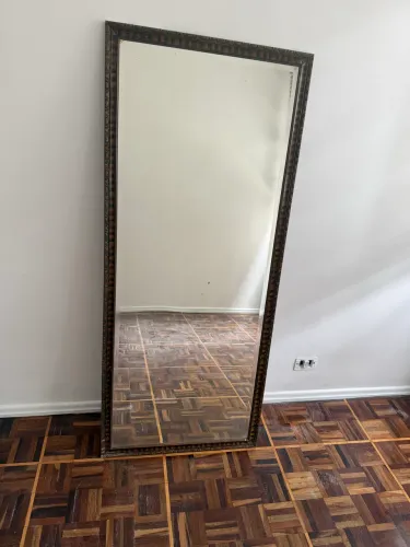 Espelho grande com moldura vintage