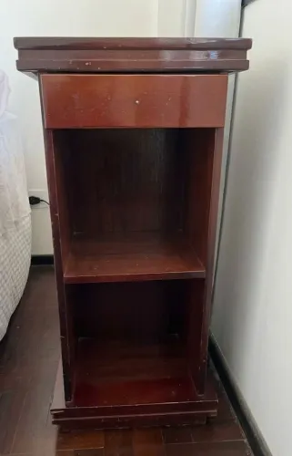 Mesa de cabeceira 