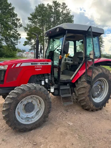 Trator Massey Ferguson - 4408 - Tracionado 