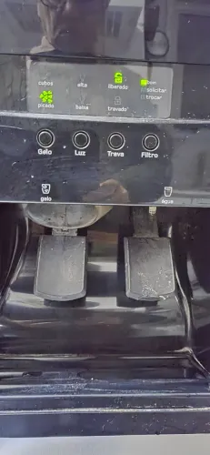 Geladeira Brastemp Gourmand side-by-side 110v em funcionamento