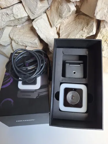 Webcam hikvision full HD muito nova!