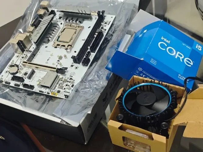 Kit Intel i5 12400f + Placa mãe B760 DDR5!