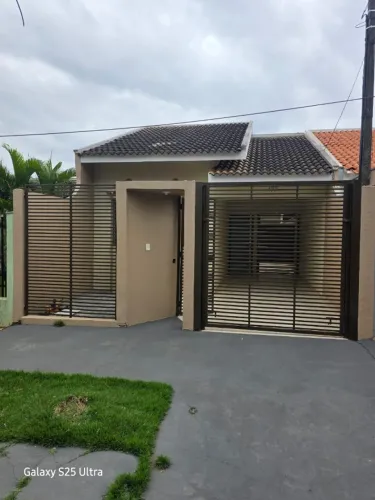Vende-se casa com ótima localização no Jardim Diamante em Maringá