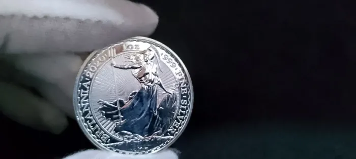 Moeda Britânia 1oz 2020 prata pura 999