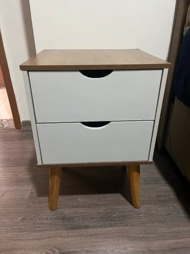 Mesa de cabeceira/Criado-mudo  com 2 gavetas - Branco com madeira