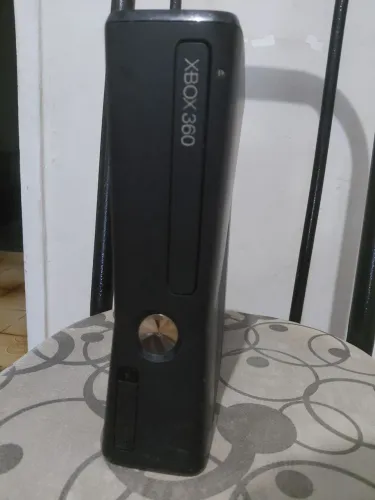 Dois Xbox 360 com kinect (sem controle)