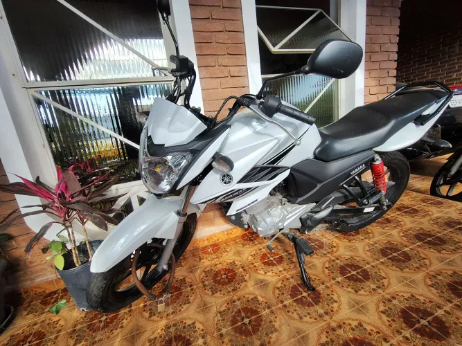 Moto Yamaha YS 150 Fazer