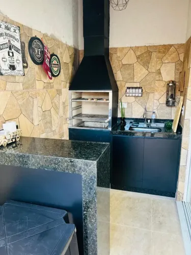 Casa em condomínio no Massaguaçu