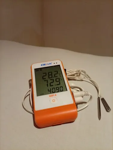Medidor de temperatura e umidade digital