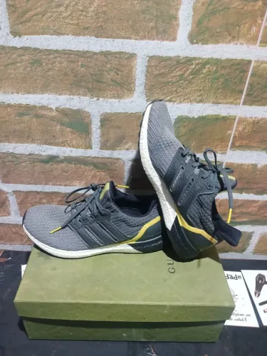 TÊNIS ADIDAS ULTRABOOST N42 formato menor ORIGINAL ENVIO IMEDIATO PARA TODO BRASIL 