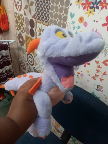 pelúcia roxo do Figment, o famoso dragão