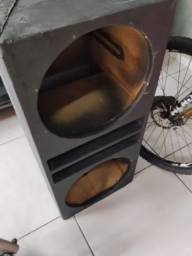 Caixa para auto falantes de 15