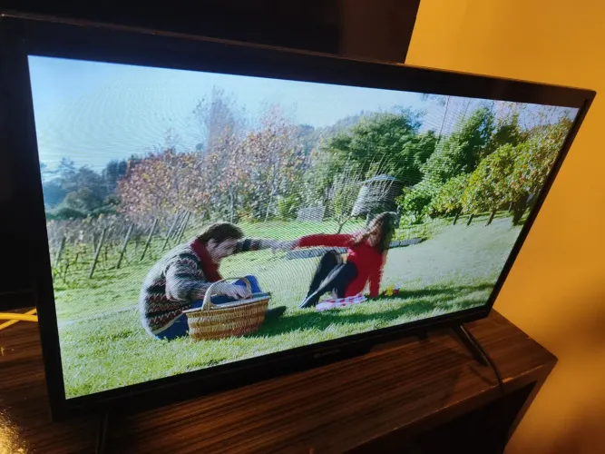 Tv 32 smart 800 reais 