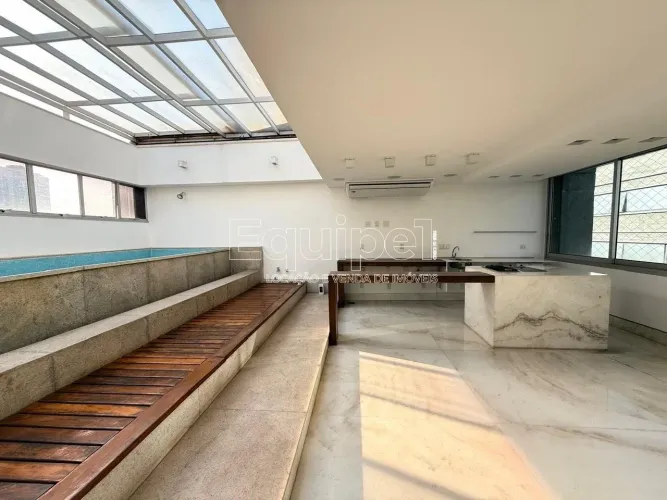 Cobertura Duplex de Alto Padrão na Savassi | 275m², 4 Quartos e Área de Lazer Privativa
