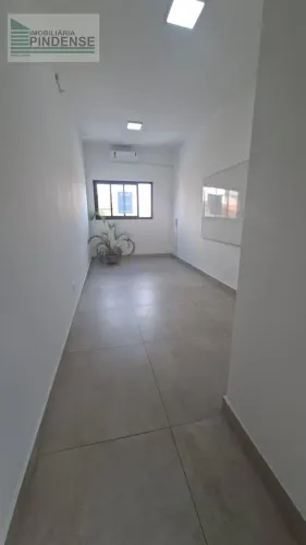 Sala Comercial em Vila Bourghese - Pindamonhangaba, SP