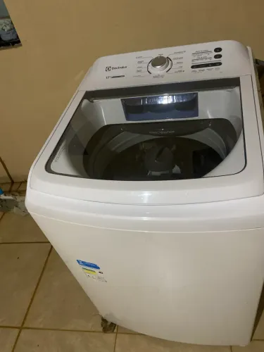Vendo máquina eletrolux