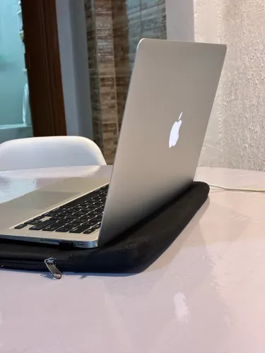 MacBook Air 13 Intel Core i5 SSD - Excelente Estado | Bateria Boa | Acompanha Carregador