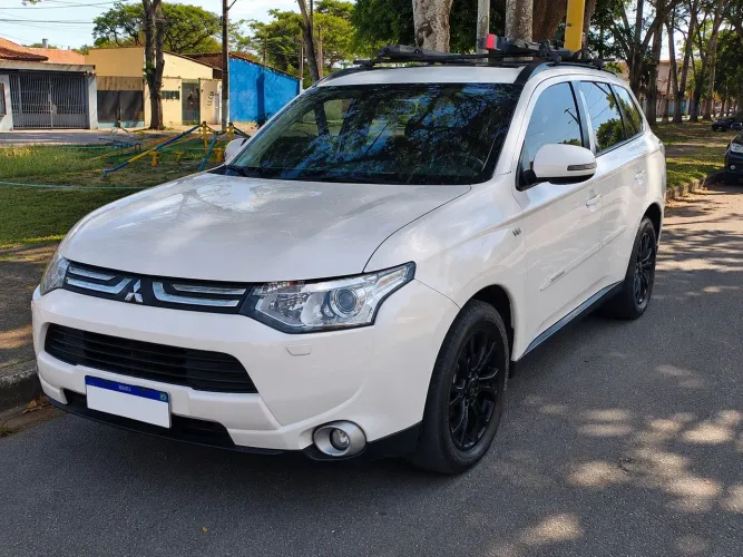 Mitsubishi Outlander 3.0/ GT 3.0 V6 Aut. 2015