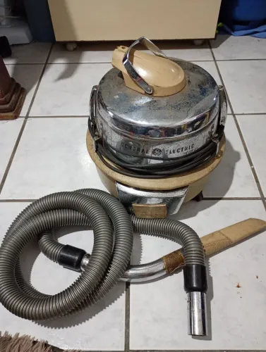 Aspirador vintage anos 70 general eletric