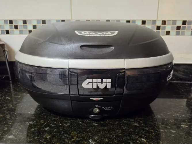 Baú Traseiro Givi E52 Maxia Monokey 52L - Semi Novo ?