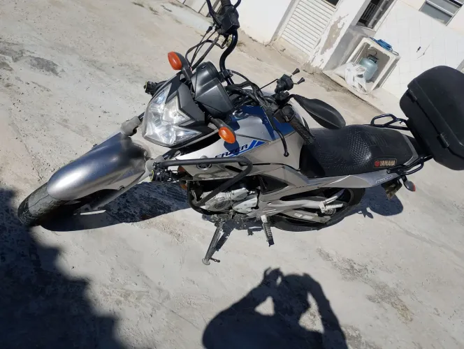 moto fazer 2013