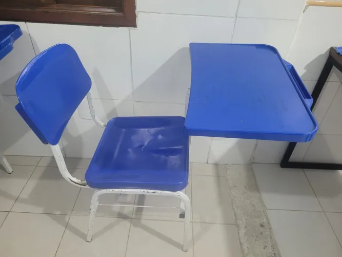 Cadeiras escolares 