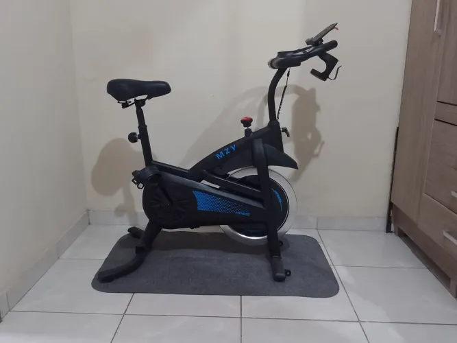 Bicicleta Ergométrica Spinning Rmira Com Bluetooth, Inércia 12kg e Suporte 150kg