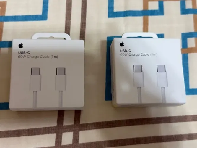 Cabo Apple USB-C para USB-C - 60W - 1 metro - NOVO, ORIGINAL E LACRADO, com Nota Fiscal.
